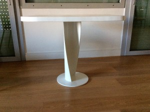 Tavolino-Design-in-ferro